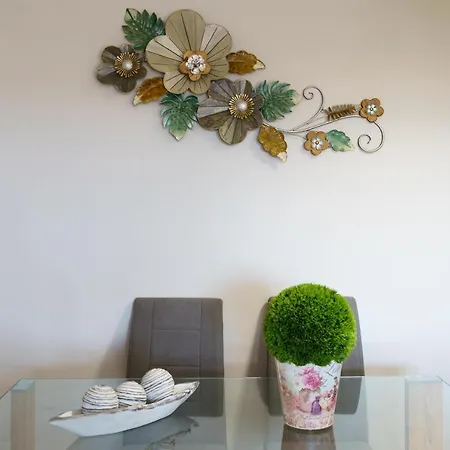 Carmen Apartment *